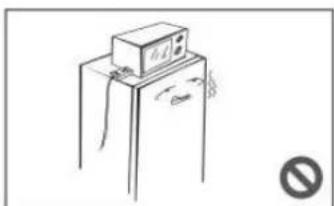 COMFEE RCD93WH2 - Varovanie: Nebezpečenstvo požiaru/zapalné materiały. - 5