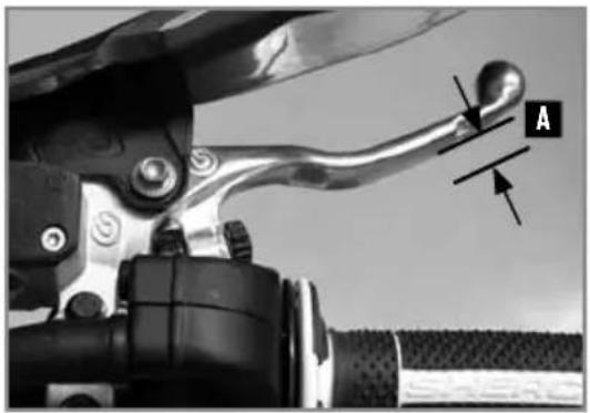 Sherco 450 SEF (2025) - ÜBERPRÜFUNG DES SPIELS DER VORDERRADBREMSE - 1