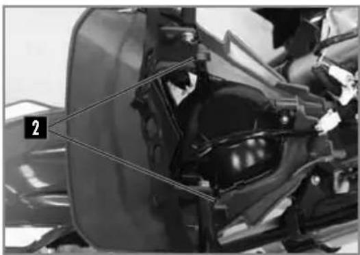 Sherco 450 SEF (2025) - WIEDEREINBAU DER SCHEINWERFERPLATTE - 2