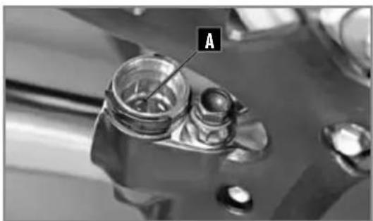 Sherco 450 SEF (2025) - ADJUSTING THE TRAVEL OF THE REAR BRAKE PEDAL - 3