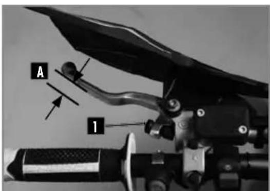 Sherco 450 SEF (2025) - EINSTELLUNG DER KUPPLUNG - 1