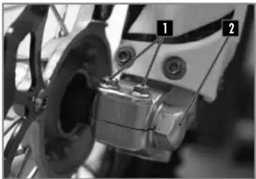 Sherco 450 SEF (2025) - REMOVING THE FRONT WHEEL - 1