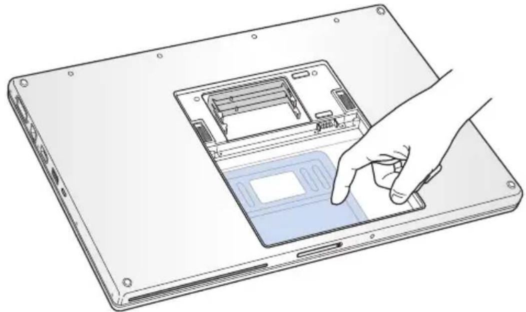 APPLE MacBook Pro 15 4" Retina ME664NA - Step 2: Installing Memory - 2
