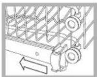 HOTPOINT LFZ 3384 A IX_HA - No levante ni bajo el cesto de un solo lado. - 1