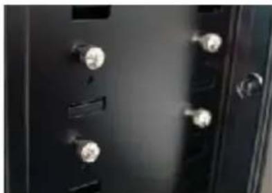 ANTEC KTwelve HundredEU - Installation d'un disque dur de 3,5 pouces - 2