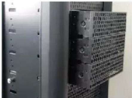 ANTEC KTwelve HundredEU - Installation d'un périphérique externe de 5,25 pouces - 1