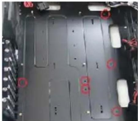 ANTEC KTwelve HundredEU - Installation de la carte mère - 3