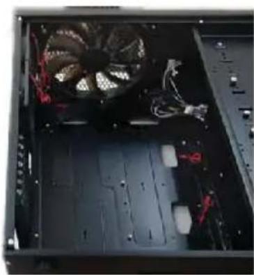 ANTEC KTwelve HundredEU - Installation de la carte mère - 1