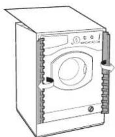 INDESIT IWME 127 - Application du panneau d'habillage en bois sur la porte et montage du machine à laver à l'intérieur des éléments: - 3