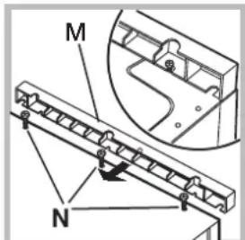 INDESIT IWME 127 - Réglage de la machine en hauteur. La machine peut être régée en hauteur (de 815 mm à 835 mm) à l'aide de ses 4 pieds. - 2