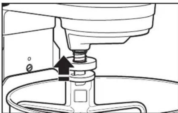 KITCHENAID 5KSM6521XECA - Montaggio della ciotola e delle fruste - 4