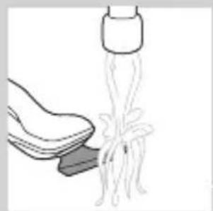 PHILIPS AquaTouch S7320 - Cleaning the beard styler attachment - 4