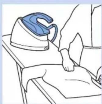 PHILIPS PerfectCare Aqua GC8641 - Putting down the iron during ironing - 1