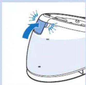 PHILIPS PerfectCare Aqua GC8641 - Den Wassertank füllen - 3