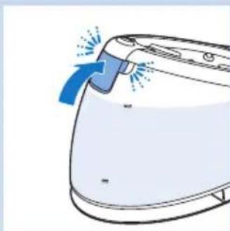 PHILIPS PerfectCare Aqua GC8641 - Filling the water tank - 3