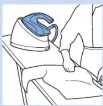 PHILIPS PerfectCare Aqua GC8616 - Putting down the iron during ironing - 1