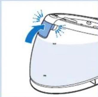 PHILIPS PerfectCare Aqua GC8616 - Filling the water tank - 3
