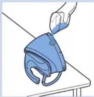 PHILIPS PerfectCare Aqua GC8616 - Entkalken der Bügelsohle des Bügeleisens - 2