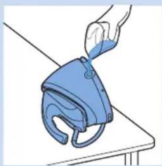 PHILIPS PerfectCare Aqua GC8616 - Eliminación de los depósitos de cal de la suela de la plancha - 2