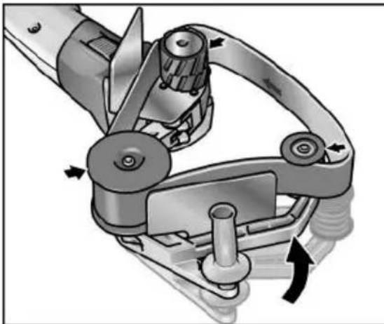 Flex BSE 143 100 Set - Namestitev ali menjava brusilnega traku1 id="atsakomybès-pašalinimas">
POZOR!mbH  
Bahnhofstrasse 15, D-71711 Steinheim/Murr - 1