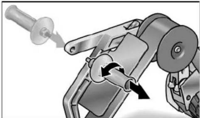 Flex BRE 143 125 Set - Inställning av handtaget   
- k opracovani povrchu, jako napr. satenovani, tvarovani, lesteni, kartá-covani, hlazení, odrezovani nebo odhrotovani oceli, ušlechtilé oceli nebo nezelezných kovu,   
- k použiti s nastroji, které jsou pro tento stroj nabízené vyrobcem.

Opracovani d'revénych povrchu neni pripustné. - 1