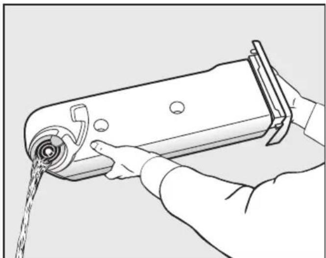 MIELE TKB 640 WP Eco - Vider le réservoir à eau de condensation - 2