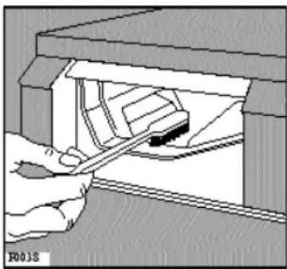 ELECTROLUX EWF14460 - Nettoyage du logement du tiroir - 1