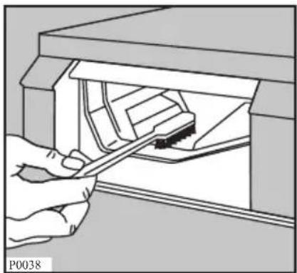 ELECTROLUX EWF14460 - De ladeschacht reinigen - 1