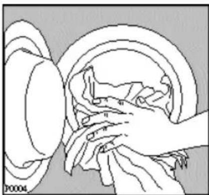 ELECTROLUX EWF14460 - Charger le linge - 1