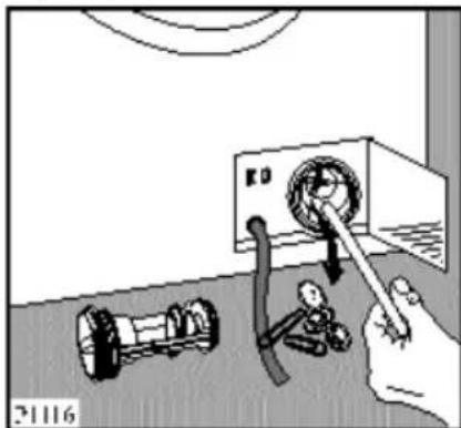 ELECTROLUX EWF14460 - Nettoyage de la pompe - 3