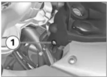 BMW F 800 GS Adventure (2014) - Τοποθέτηση μεσαίου τμήματος φέρινγκ - 4