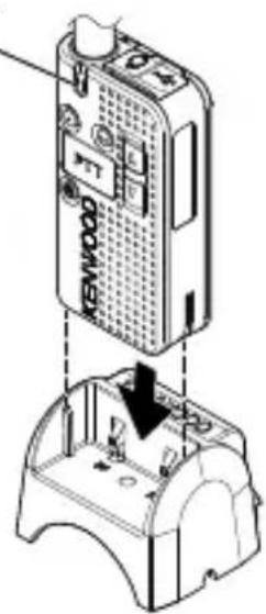 KENWOOD PKT23E - Opladen met de KSC-44CR lader - 2