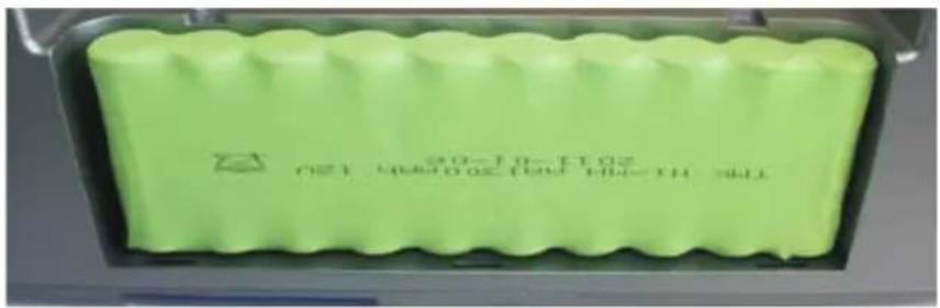 Humantechnik LA90 - Place the rechargeable battery in the battery compartment - 1