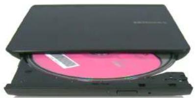SAMSUNG NP900X3GI - 插入或退出CD - 1