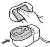 PANASONIC EWDL75 - Cleaning the charger - 3