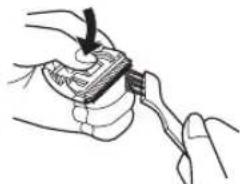 PANASONIC ER2211 - Reinigung des Bart-/Haarschneiders - 3