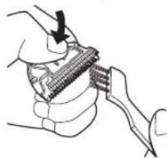 PANASONIC ER2171 - Trimmerin puhdistus - 3