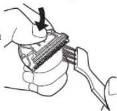 PANASONIC ER2171 - Pulizia del rasoio - 3