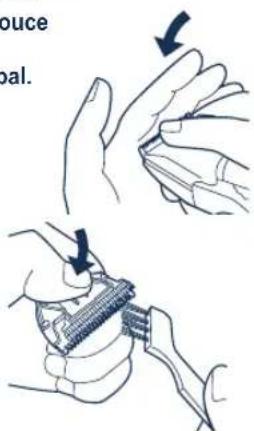 PANASONIC ER2061 - Nettoyage de la tondeuse - 2