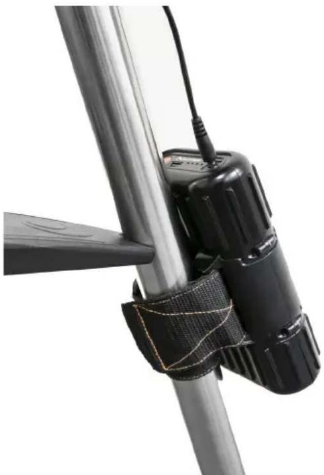 CELESTRON PowerTank 18771 - Attacher la powertank lithium LT au trépied de votre télescope - 1
