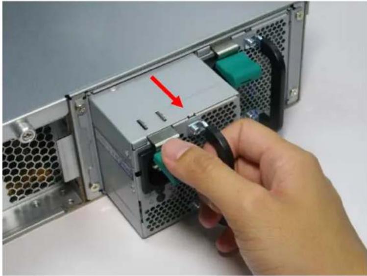 QNAP REXP1000 PRO - Chapter 7. Installer une unité d'alimentation (applicable au REXP-1600U-RP et REXP-1200U-RP) - 3