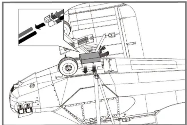 FMS J3 Cub V3 - Einsetzen des Akkus - 1
