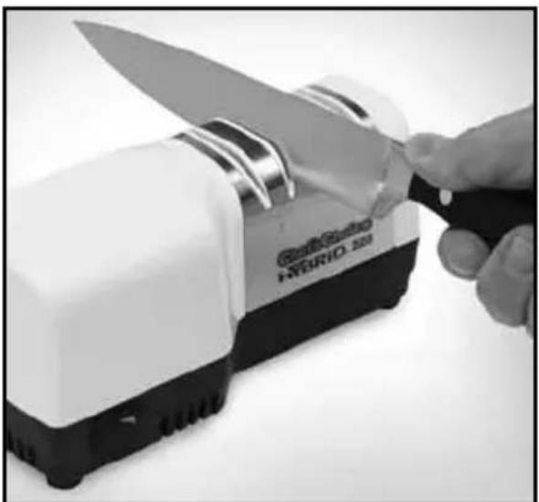 Chef's Choice Hybrid Diamond Hone CC220 - rEsHarPEning tHE KniFE EDGE - 1