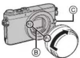 PANASONIC Lumix G 14mm f2.5 II ASPH. - CoBmecHTe yCTaHOBOUHyO MeTKy 06BeKTHBa BHa KOpnyce foToKamepbI C MeTKoH Ha 06BeKTHBe N 3aTEM NOBepHnTe 06BeKTHB I CTpeKN Do uenka. - 1
