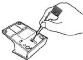 PANASONIC ERFGP82 - Nettoyage du socle de recharge - 2