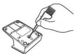 PANASONIC ERDGP62 - Pulizia del supporto di ricarica - 2