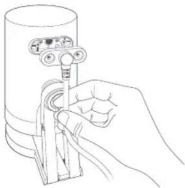 RING Stick Up Cam Battery - Insérez la fiche d'alimentation. - 1