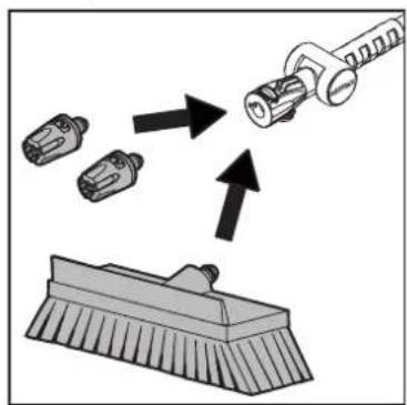 NILFISK C&C Tornado - Instalar una boquilla de espuma o un cepillo - 2
