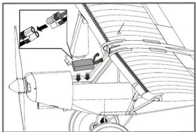 FMS PA18 Super Cub - Mise en place de l'accu - 1