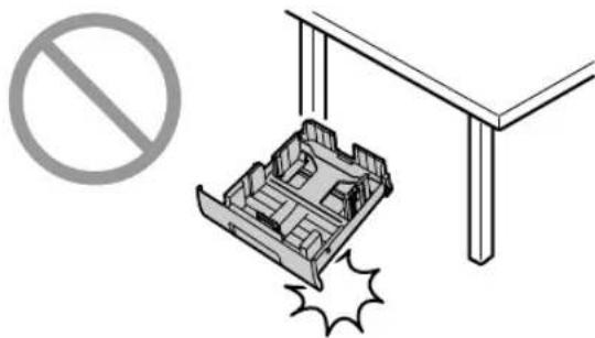 PANASONIC KXMB2011GX - Précaution d'utilisation du bac d'alimentation - 1